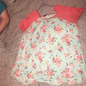 Floral top